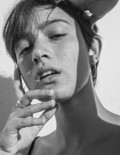 Direct booking woman model Amandine | Elegance Model