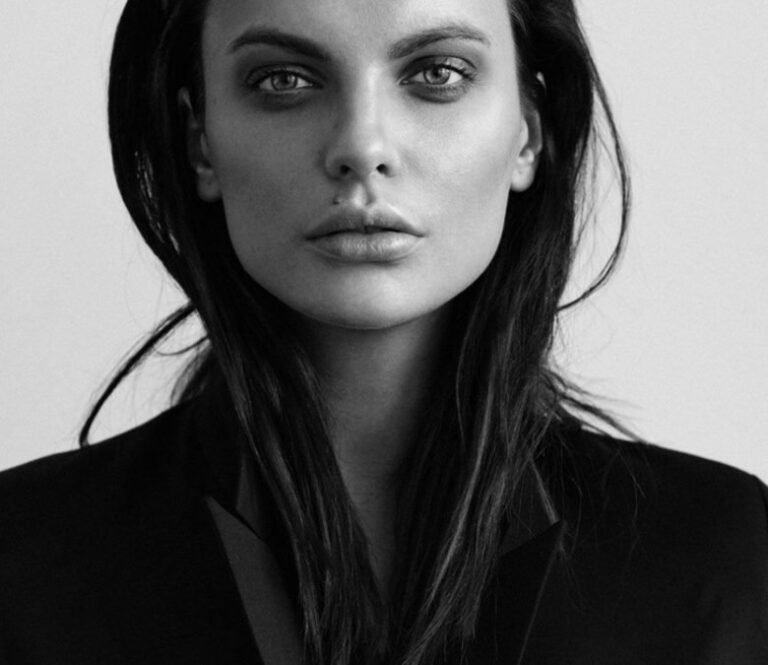 Direct booking woman model Barboral | Elegance Model