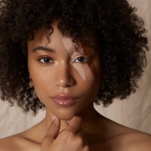 Direct booking woman model Laure | Elegance Model