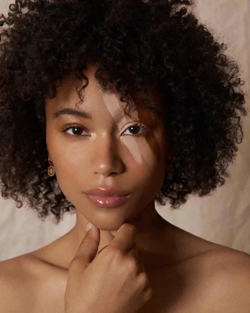 Direct booking woman model Laure | Elegance Model